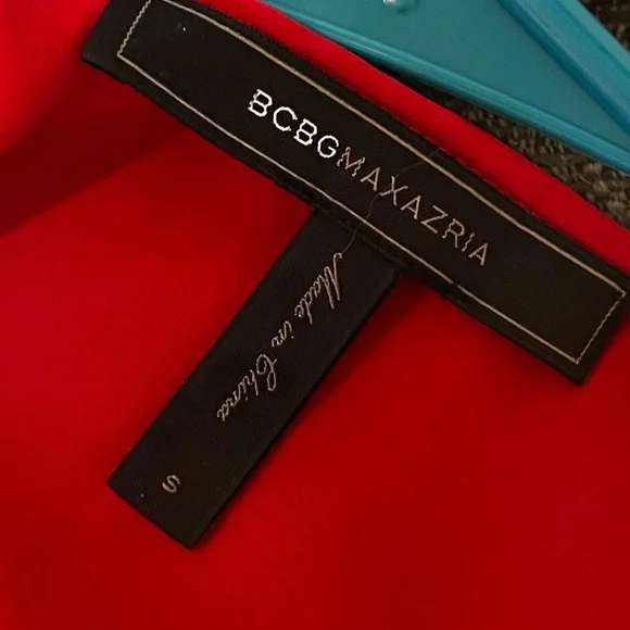 BCBG MAXMARA Size S Elegant Red Ruffle Blouse - Picture 2 of 3